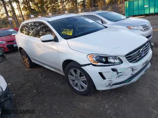 2016 Volvo XC60 T5 Platinum with VIN YV4612RM0G2787732, listed as a IAAI auction lot 41408345 with 120,429 mi miles. Bid and sale history available at carsss.com. Image 1.