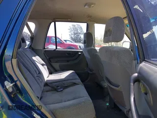 1998 Honda CR-V EX with VIN JHLRD1865WC042846, listed as a IAAI auction lot 41980332 with 209,914 mi miles. Bid and sale history available at carsss.com. Image 8.