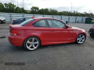 2009 BMW 1 Series 135i with VIN WBAUC73559VK95229, listed as a Copart auction lot 55657105 with 130,207 mi miles and Clean Title. Bid and sale history available at carsss.com. Image 3.
