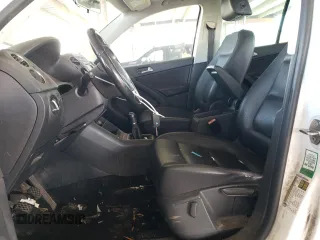 2012 Volkswagen Tiguan with VIN WVGCV7AX2CW515758, listed as a Copart auction lot 52456355 with 179,907 mi miles and Clean Title. Bid and sale history available at DreamBid. Image 7.