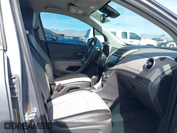 2015 Chevrolet Trax LT with VIN KL7CJLSB7FB149719, listed as a IAAI auction lot 41476232 with 130,337 mi miles. Bid and sale history available at carsss.com. Image 5.