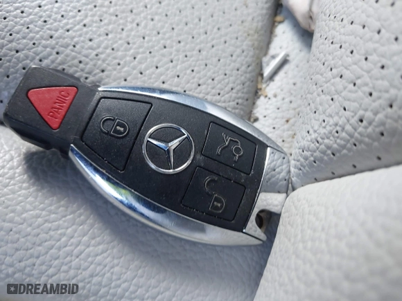 2015 Mercedes-Benz C-Class C 300 with VIN 55SWF4JB7FU084505, listed as a IAAI auction lot 41932523 with 1 mi miles. Bid and sale history available at carsss.com. Image 11.