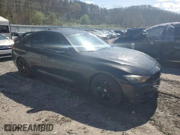 2013 BMW 3 Series 328i z VIN WBA3C1C58DF437018, wystawiony jako Copart lot #52147355 z przebiegiem 161 247 mil mil oraz Szkody całkowita. Historia ofert i sprzedaży dostępna na DreamBid. Obrazek 4.