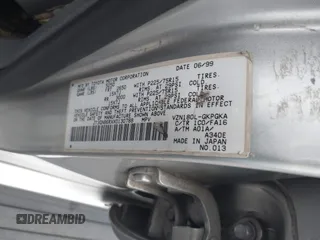 1999 Toyota 4Runner SR5 z VIN JT3GN86RXX0130788, wystawiony jako IAAI lot #42451527 z przebiegiem 225 782 mil mil oraz . Historia ofert i sprzedaży dostępna na DreamBid. Obrazek 9.