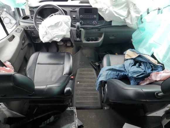 2021 Ford Transit Cargo z VIN 1FTBR3X81MKA18089, wystawiony jako Copart lot #53287124 z przebiegiem Nie podano mil oraz Czysty tytuł • Clean title. Historia ofert i sprzedaży dostępna na DreamBid. Obrazek 8.