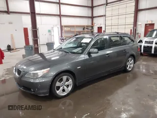 2006 BMW 5 Series 530xi with VIN WBANN73566CN03558, listed as a IAAI auction lot 41923990 with 122,366 mi miles and . Bid and sale history available at carsss.com. Image 2.