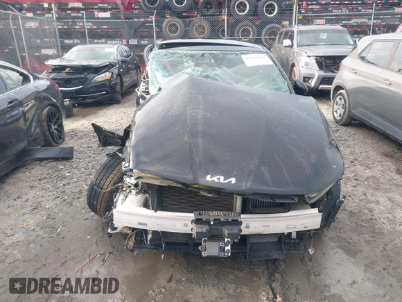 2022 Kia K5 GT-Line z VIN 5XXG64J28NG088578, wystawiony jako IAAI lot #41933138 z przebiegiem 71 071 mil mil oraz . Historia ofert i sprzedaży dostępna na DreamBid. Obrazek 12.
