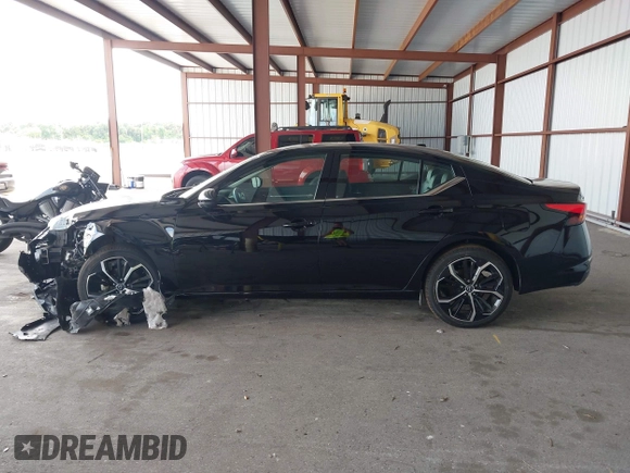 2024 Nissan Altima SR z VIN 1N4BL4CV9RN372862, wystawiony jako IAAI lot #42377093 z przebiegiem 27 176 mil mil oraz . Historia ofert i sprzedaży dostępna na DreamBid. Obrazek 14.