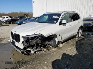 2021 BMW X5 xDrive40i z VIN 5UXCR6C06M9E05607, wystawiony jako Copart lot #52524425 z przebiegiem Nie podano mil oraz Szkody całkowita. Historia ofert i sprzedaży dostępna na DreamBid. Obrazek 1.
