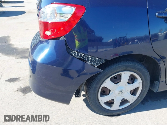 2009 Toyota Matrix with VIN 2T1KU40E79C106903, listed as a IAAI auction lot 41676646 with 181,746 mi miles and . Bid and sale history available at DreamBid. Image 18.