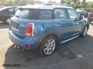 2020 MINI Countryman Cooper S with VIN WMZYX1C05L3L94257, listed as a Copart auction lot 68697384 with 25,920 mi miles and Salvage Title. Bid and sale history available at carsss.com. Image 3.