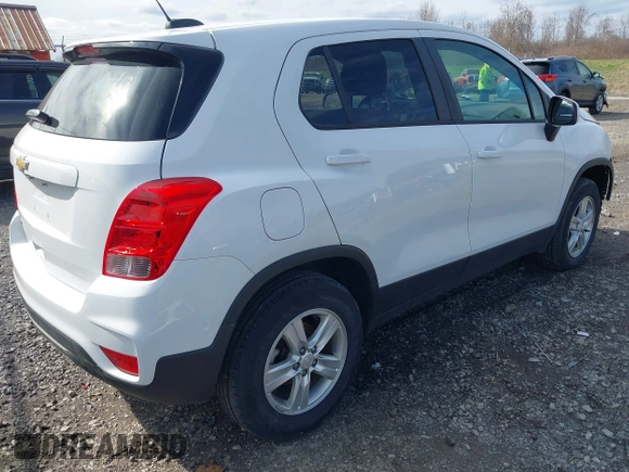 2020 Chevrolet Trax LS with VIN 3GNCJNSB2LL156965, listed as a IAAI auction lot 41966449 with 26,554 mi miles. Bid and sale history available at carsss.com. Image 4.