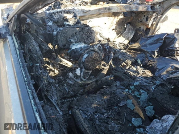 2021 BMW M8 Competition z VIN WBSGV0C03MCG35516, wystawiony jako Copart lot #84032584 z przebiegiem Nie podano mil oraz Nie do naprawy. Historia ofert i sprzedaży dostępna na DreamBid. Obrazek 8.