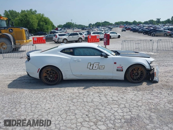 2019 Chevrolet Camaro 2SS с VIN 1G1FG1R78K0153815, выставлен на аукционе IAAI как лот 42409195 с пробегом 23 314 миль миль и . История ставок и продаж доступна на DreamBid. Изображение 14.