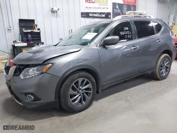 2016 Nissan Rogue SL with VIN 5N1AT2MT4GC850004, listed as a IAAI auction lot 41652721 with 200,650 mi miles. Bid and sale history available at carsss.com. Image 2.