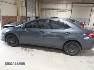 2018 Toyota Corolla L z VIN 5YFBURHE1JP750399, wystawiony jako IAAI lot #42018170 z przebiegiem 83 867 mil mil oraz . Historia ofert i sprzedaży dostępna na DreamBid. Obrazek 15.