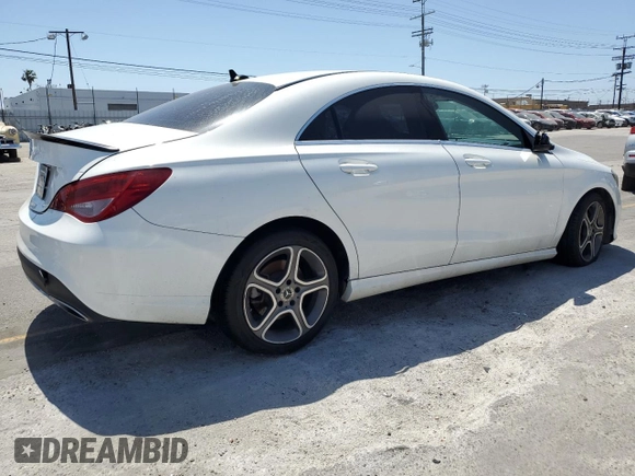 2019 Mercedes-Benz CLA 250 z VIN WDDSJ4EB7KN707972, wystawiony jako Copart lot #57691025 z przebiegiem 63 396 mil mil oraz Czysty tytuł • Clean title. Historia ofert i sprzedaży dostępna na DreamBid. Obrazek 3.