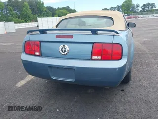 2005 Ford Mustang Deluxe with VIN 1ZVHT84N355253948, listed as a IAAI auction lot 42184141 with 182,119 mi miles and . Bid and sale history available at DreamBid. Image 16.