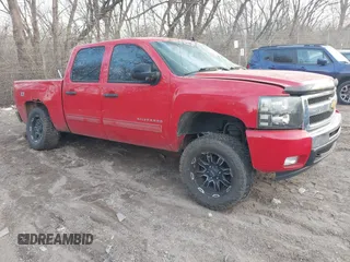2010 Chevrolet Silverado 1500 LT with VIN 3GCRKSE37AG147218, listed as a IAAI auction lot 41827607 with 281,697 mi miles and . Bid and sale history available at DreamBid. Image 1.