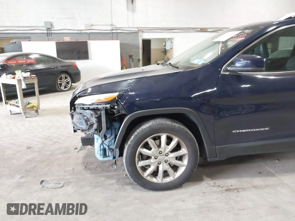 2015 Jeep Cherokee Limited with VIN 1C4PJMDB4FW775065, listed as a IAAI auction lot 42044247 with 125,131 mi miles and . Bid and sale history available at DreamBid. Image 19.