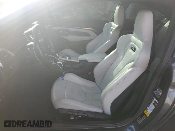 2020 BMW M4 z VIN WBS4Y9C06LAH82955, wystawiony jako Copart lot #57611175 z przebiegiem 65 227 mil mil oraz Szkoda całkowita • Salvage title. Historia ofert i sprzedaży dostępna na DreamBid. Obrazek 7.
