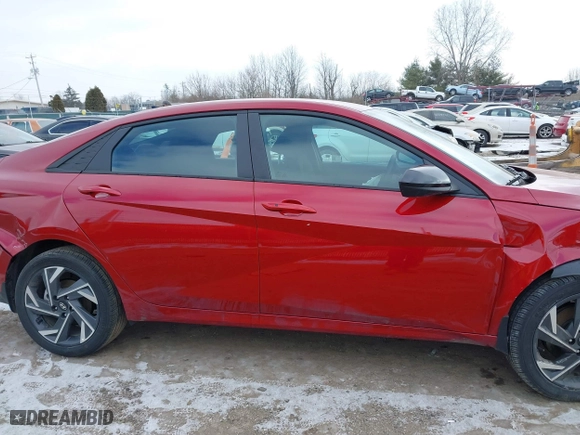 2025 Hyundai Elantra SEL Sport with VIN KMHLM4DG4SU880790, listed as a IAAI auction lot 41391091 with 2,041 mi miles. Bid and sale history available at carsss.com. Image 13.
