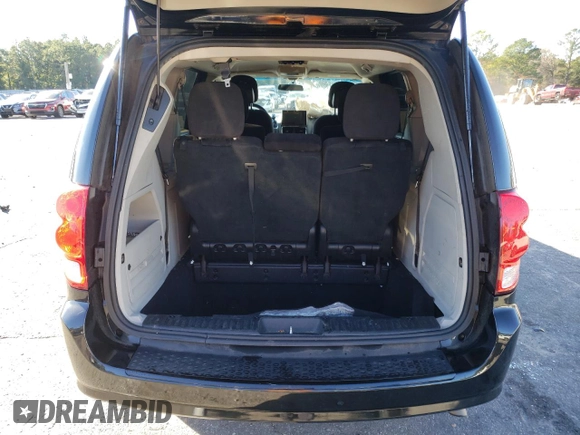 2014 Dodge Grand Caravan SXT z VIN 2C4RDGCG3ER155734, wystawiony jako Copart lot #86000724 z przebiegiem 175 681 mil mil oraz Szkoda całkowita • Salvage title. Historia ofert i sprzedaży dostępna na DreamBid. Obrazek 6.