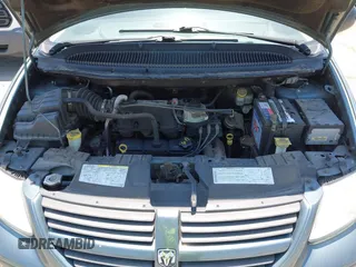 2005 Dodge Caravan SXT with VIN 2D4GP44L95R565529, listed as a IAAI auction lot 42460426 with 97,882 mi miles and . Bid and sale history available at DreamBid. Image 10.