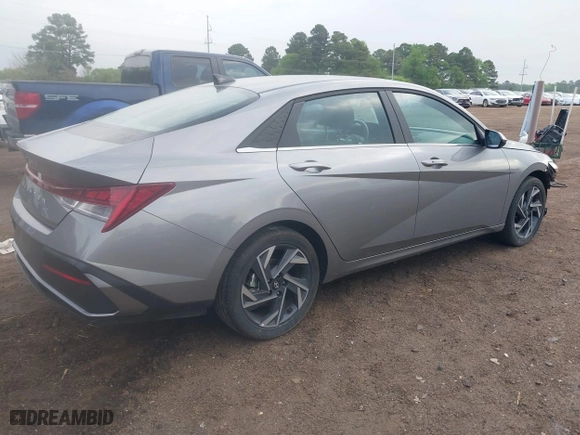2025 Hyundai Elantra SEL Convenience with VIN KMHLS4DG4SU865342, listed as a IAAI auction lot 41953695 with 12,201 mi miles. Bid and sale history available at carsss.com. Image 4.