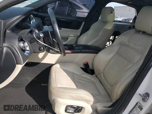 2015 Jaguar XJ with VIN SAJWA1CZ9F8V88418, listed as a Copart auction lot 45547965 with 82,423 mi miles and Salvage Title. Bid and sale history available at carsss.com. Image 7.