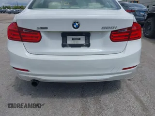 2013 BMW 3 Series 320i xDrive with VIN WBA3C3C53DF979770, listed as a IAAI auction lot 42373648 with 151,142 mi miles and . Bid and sale history available at DreamBid. Image 14.