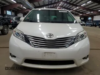 2016 Toyota Sienna Limited z VIN 5TDDK3DC1GS129633, wystawiony jako Copart lot #60228475 z przebiegiem 168 780 mil mil oraz Czysty tytuł • Clean title. Historia ofert i sprzedaży dostępna na DreamBid. Obrazek 5.