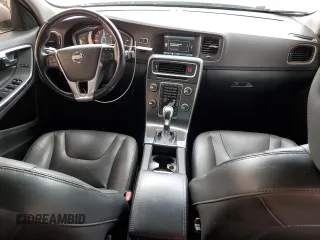 2015 Volvo S60 T5 Drive-E Premier с VIN YV140MFB7F1314727, выставлен на аукционе Copart как лот 84855544 с пробегом 128 854 миль миль и Списание • Salvage title. История ставок и продаж доступна на DreamBid. Изображение 8.