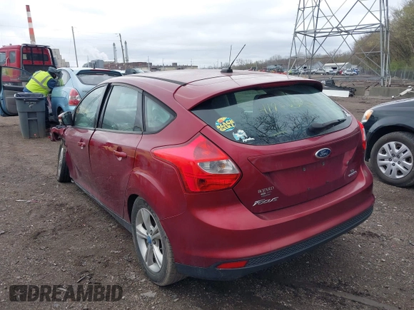 2013 Ford Focus SE with VIN 1FADP3K26DL275329, listed as a IAAI auction lot 41922232 with 86,211 mi miles and . Bid and sale history available at carsss.com. Image 3.