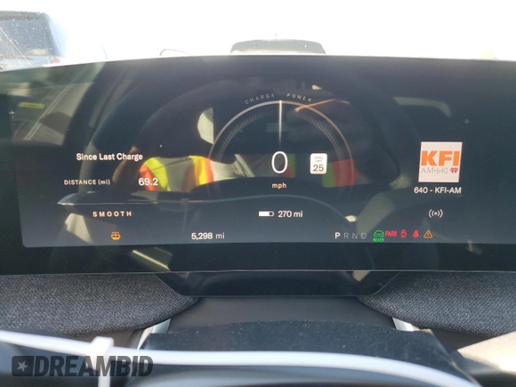2023 Lucid Air Pure z VIN 50EA1PFA0PA006195, wystawiony jako Copart lot #49089274 z przebiegiem 5298 mil mil oraz Szkody całkowita. Historia ofert i sprzedaży dostępna na DreamBid. Obrazek 9.
