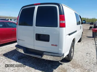 2017 GMC Savana Cargo z VIN 1GTW7AFFXH1909070, wystawiony jako IAAI lot #42162732 z przebiegiem 66 214 mil mil oraz . Historia ofert i sprzedaży dostępna na DreamBid. Obrazek 4.