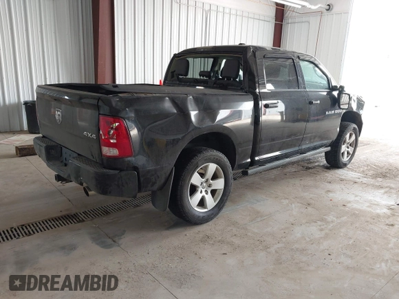 2012 Ram 1500 Express z VIN 1C6RD7KT9CS172524, wystawiony jako IAAI lot #41909767 z przebiegiem 173 249 mil mil oraz . Historia ofert i sprzedaży dostępna na DreamBid. Obrazek 4.