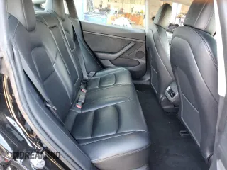2022 Tesla Model 3 z VIN 5YJ3E1EA2NF372373, wystawiony jako Copart lot #59139335 z przebiegiem 79 106 mil mil oraz Czysty tytuł • Clean title. Historia ofert i sprzedaży dostępna na DreamBid. Obrazek 10.