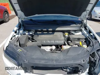 2019 Jeep Cherokee Latitude Plus z VIN 1C4PJMLB7KD394026, wystawiony jako IAAI lot #42078282 z przebiegiem 113 503 mil mil oraz . Historia ofert i sprzedaży dostępna na DreamBid. Obrazek 10.