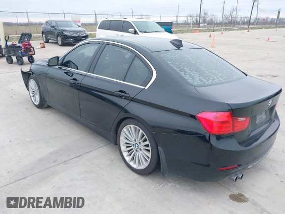 2013 BMW 3 Series 328i z VIN WBA3A5G57DNP21740, wystawiony jako IAAI lot #41616419 z przebiegiem 179 300 mil mil oraz . Historia ofert i sprzedaży dostępna na DreamBid. Obrazek 3.