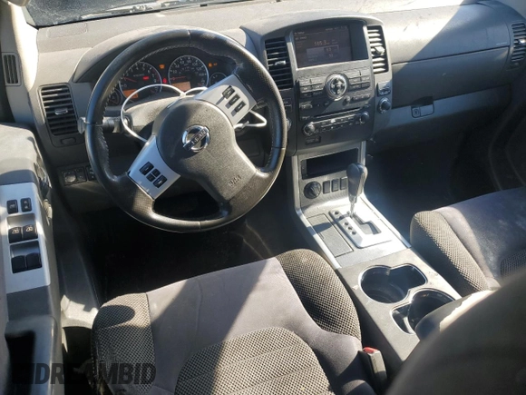 2010 Nissan Pathfinder SE z VIN 5N1AR1NB2AC612657, wystawiony jako Copart lot #43523775 z przebiegiem 229 709 mil mil oraz Czysty tytuł • Clean title. Historia ofert i sprzedaży dostępna na DreamBid. Obrazek 8.