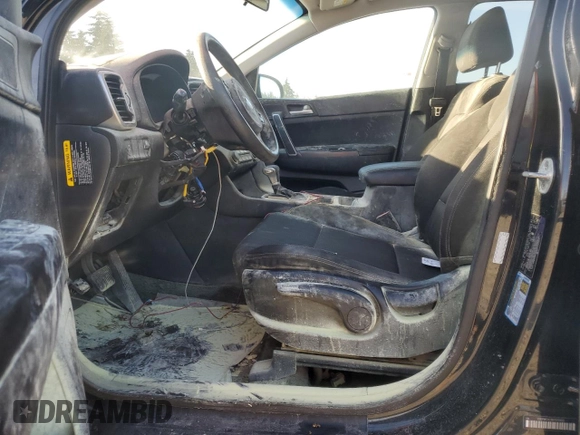 2017 Kia Sportage LX z VIN KNDPMCAC8H7235813, wystawiony jako Copart lot #52716515 z przebiegiem 135 221 mil mil oraz Szkoda całkowita • Salvage title. Historia ofert i sprzedaży dostępna na DreamBid. Obrazek 7.