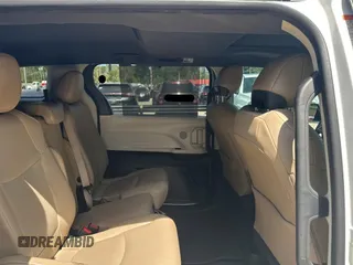 2021 Toyota Sienna XLE with VIN 5TDYRKEC5MS047289, listed as a Copart auction lot 50763995 with 231,314 mi miles and Clean Title. Bid and sale history available at DreamBid. Image 6.