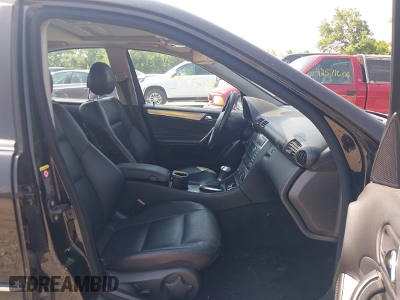2005 Mercedes-Benz C 230 Kompressor с VIN WDBRF40J35F646514, выставлен на аукционе IAAI как лот 42590600 с пробегом 145 020 миль миль и . История ставок и продаж доступна на DreamBid. Изображение 5.
