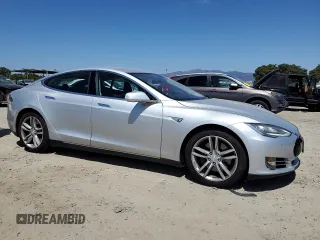 2014 Tesla Model S 60 z VIN 5YJSA1H14EFP36439, wystawiony jako Copart lot #65833035 z przebiegiem 66 090 mil mil oraz Czysty tytuł • Clean title. Historia ofert i sprzedaży dostępna na DreamBid. Obrazek 4.