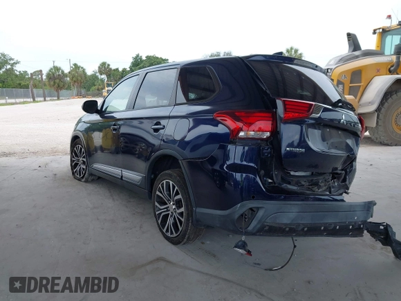 2018 Mitsubishi Outlander SE z VIN JA4AD3A30JZ058653, wystawiony jako IAAI lot #42188099 z przebiegiem 35 652 mil mil oraz . Historia ofert i sprzedaży dostępna na DreamBid. Obrazek 3.