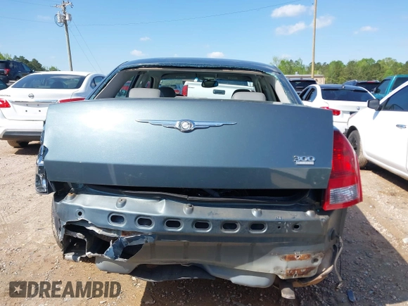 2005 Chrysler 300 with VIN 2C3AA53G35H157083, listed as a IAAI auction lot 41945392 with 192,215 mi miles. Bid and sale history available at carsss.com. Image 16.