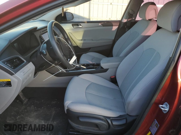2016 Hyundai Sonata SE z VIN 5NPE24AF2GH369840, wystawiony jako Copart lot #46908095 z przebiegiem 133 718 mil mil oraz Czysty tytuł • Clean title. Historia ofert i sprzedaży dostępna na DreamBid. Obrazek 7.