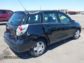 2006 Toyota Matrix STD with VIN 2T1KR32E46C622253, listed as a IAAI auction lot 42040286 with 186,594 mi miles and . Bid and sale history available at carsss.com. Image 4.
