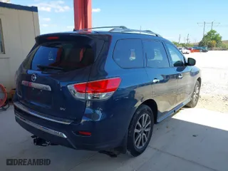 2014 Nissan Pathfinder SV with VIN 5N1AR2MN7EC639697, listed as a IAAI auction lot 42039055 with 122,625 mi miles. Bid and sale history available at carsss.com. Image 4.